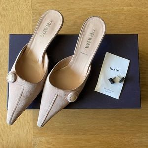 *GUC* Prada Camoscio Pesco Suede slides (size 6)